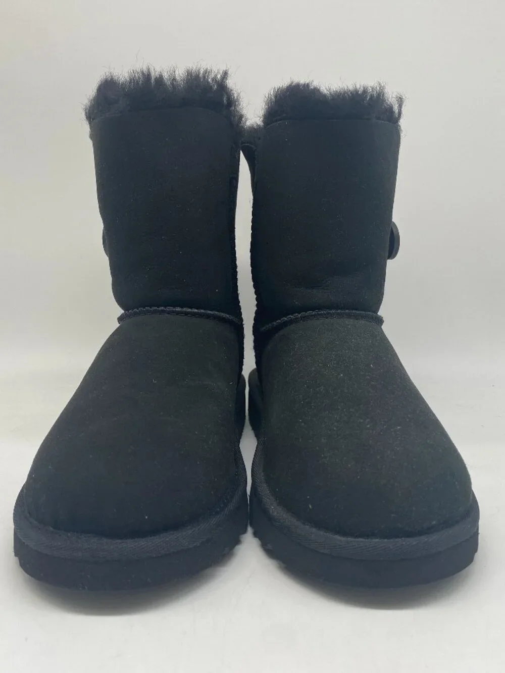 UGG KIDS BAILEY BUTTON BLACK US KIDS SIZE 1